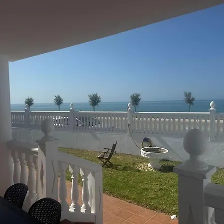 Natalia, Benajarafe Holiday home *